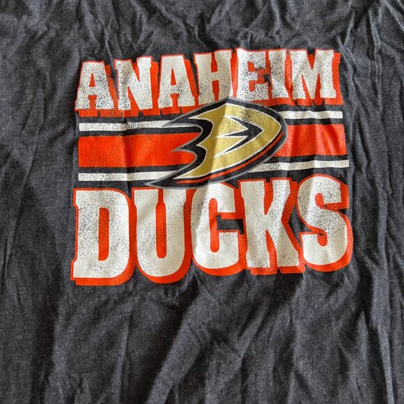 NWT Mens XL Anaheim Ducks NHL Shirt - Picture 2 of 6